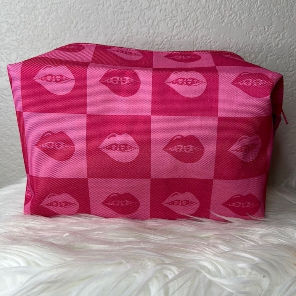 Benefit Cosmetics Give Lip LARGE Toiletry Makeup BAG NEW
